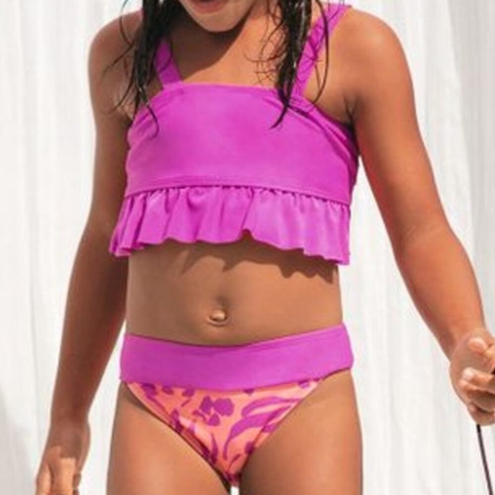 Cupshe Girls Wild At Heart Ruffle Bandeau and Wide Band Hipster Bikini Set 7